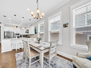 Dining - ☀️6-Seater Golf Cart-4BR-Pet Friendly-Bikes-Our Gulfview Escape (Santa Rosa Beach)
