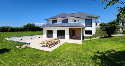 Villa Ty Spa Avec sa vue mer à Plouhinec et sa Piscine Chauffée