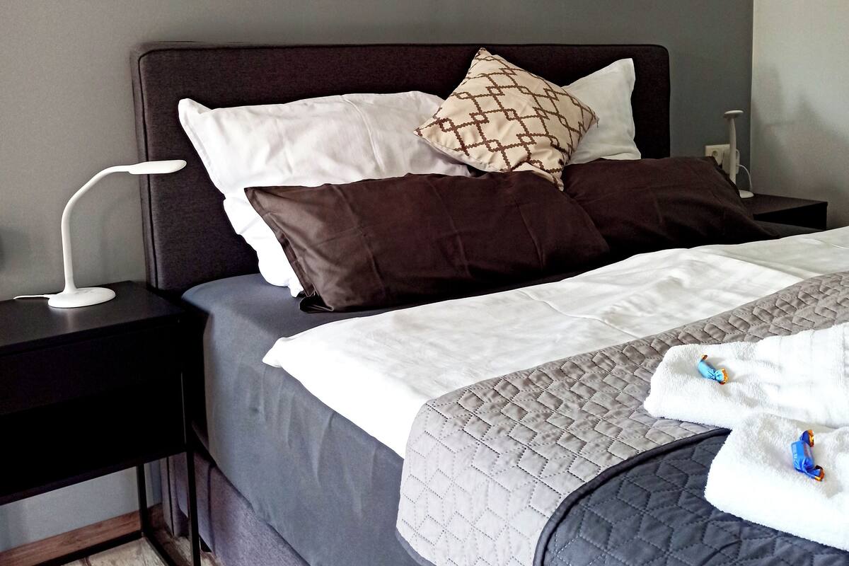 Comfort Double Room, Non Smoking, Garden View | Minibar, laptop workspace, blackout drapes, free WiFi