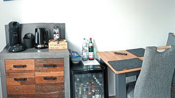 Comfort-Doppelzimmer, Nichtraucher, Gartenblick | Minibar, laptopgeeigneter Arbeitsplatz, Verdunkelungsvorhänge