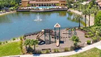 Rumah, 3 kamar tidur, akses difabel, kolam renang pribadi | Area anak-anak