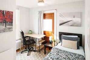 3 bedrooms, desk, iron/ironing board, travel cot