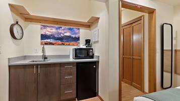 1 bedroom, iron/ironing board, travel cot, WiFi