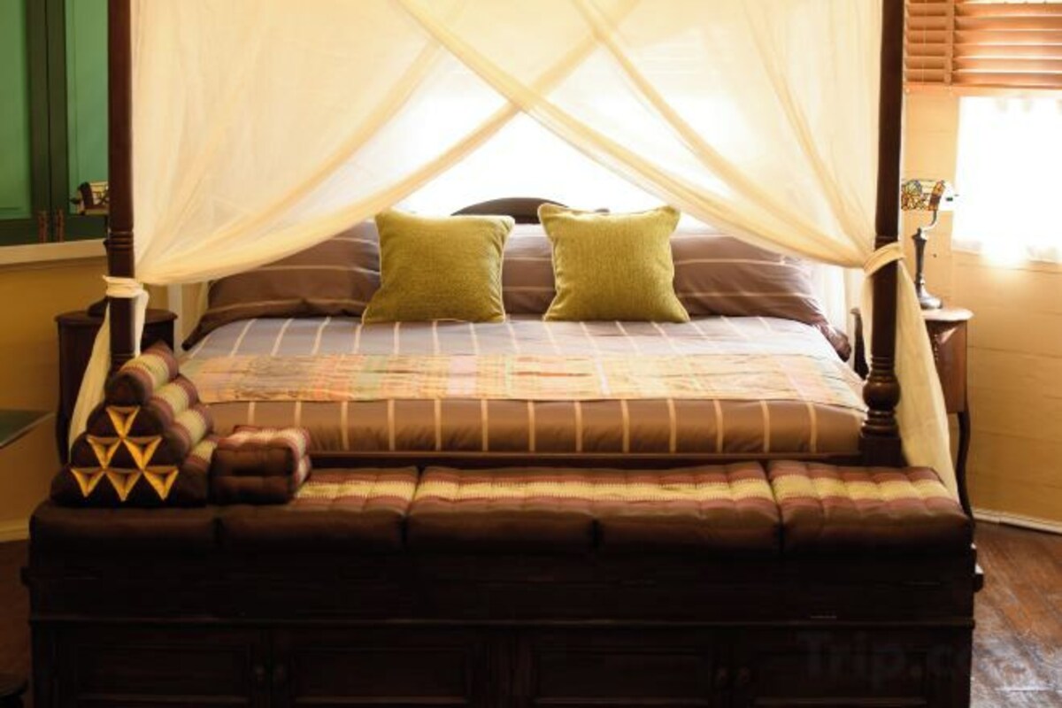 Roupas de cama premium, frigobar (abastecido com itens grátis)