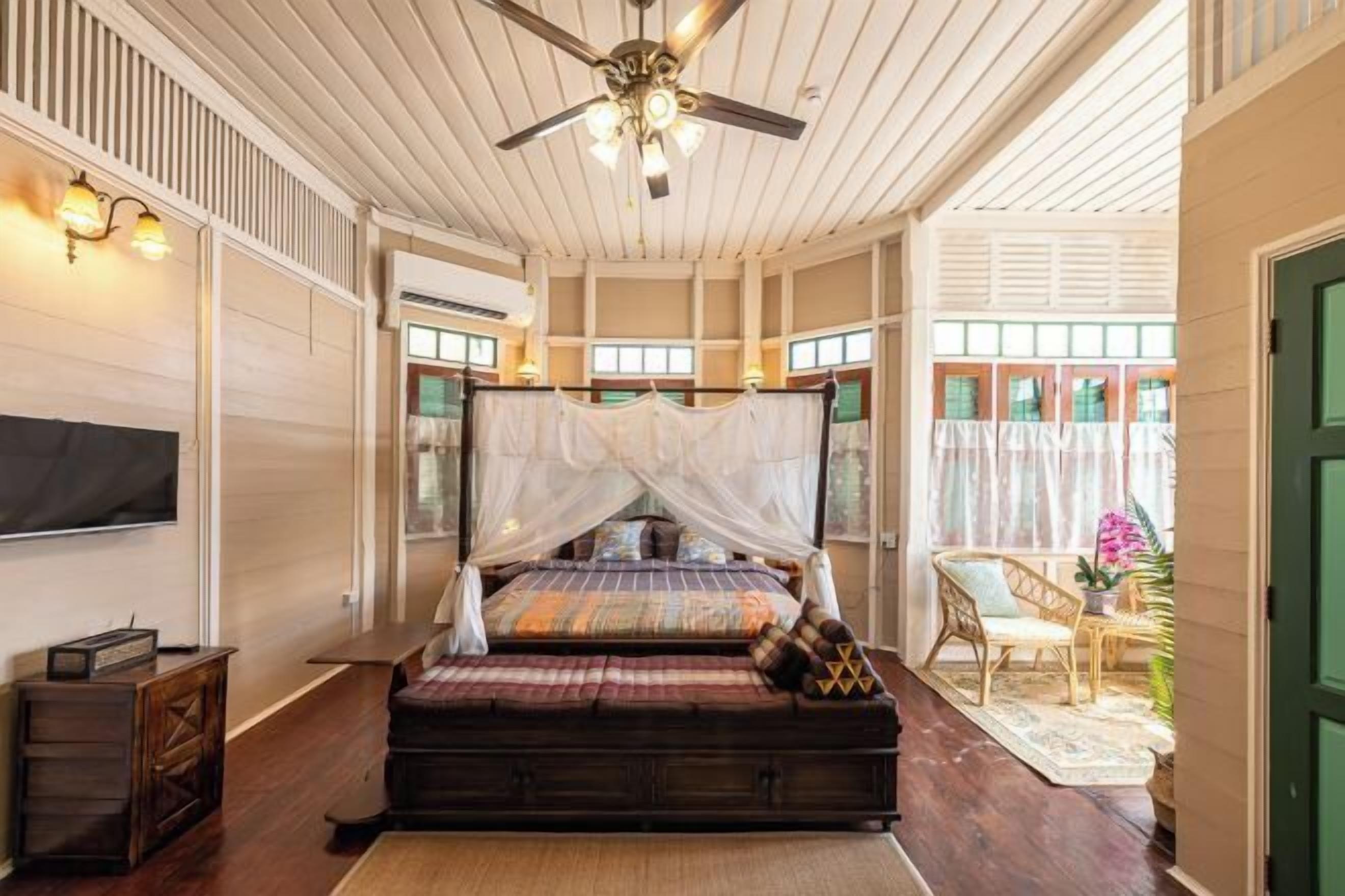 Ylelliset vuodevaatteet, ilmaiset minibaarituotteet