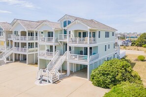 Exterior - Aqua Palooza 🌊 Semi-Oceanfront 🏖️Pool & Hot Tub 💦 Elevator ⬆️ Pet Friendly🐕 (Nags Head)
