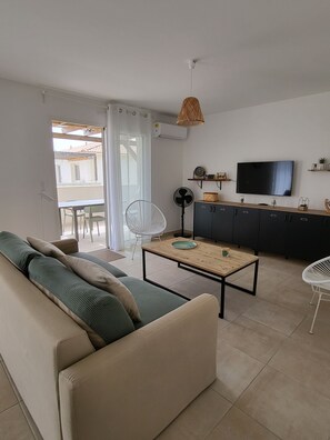 TV - The sigh of the palm trees (Linguizzetta)