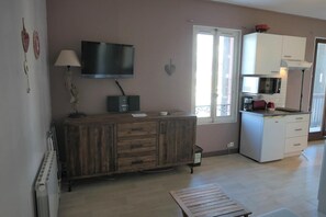 Kühlschrank, Mikrowelle, Geschirrspüler