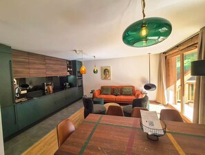 TV - Marie des Neiges | Stylish new central duplex (Les Gets)