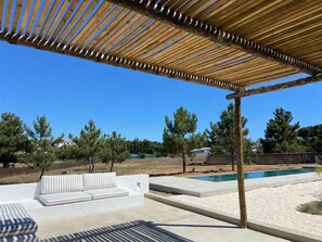 Terrace/patio - Casa da Pergola - Vila de Design de Praia Piscina Privada (Santo André)