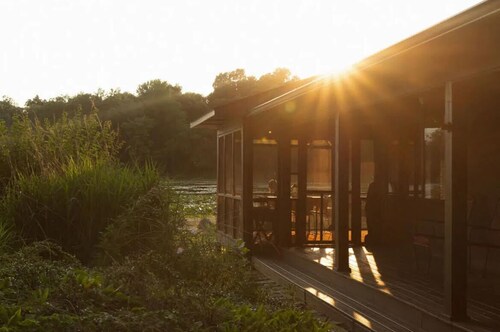 Waterfront Lake Cottage w/ Private Beach - Kayak at the Hemingway Lodge!