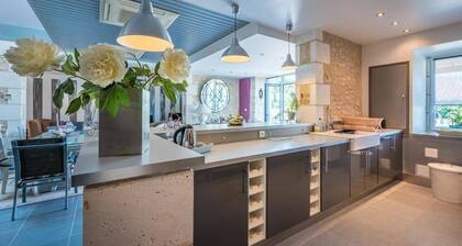 Jolie Gßte DE Charme EN Pierre Avec Piscine Chauffée Privée Pour 8 Personnes