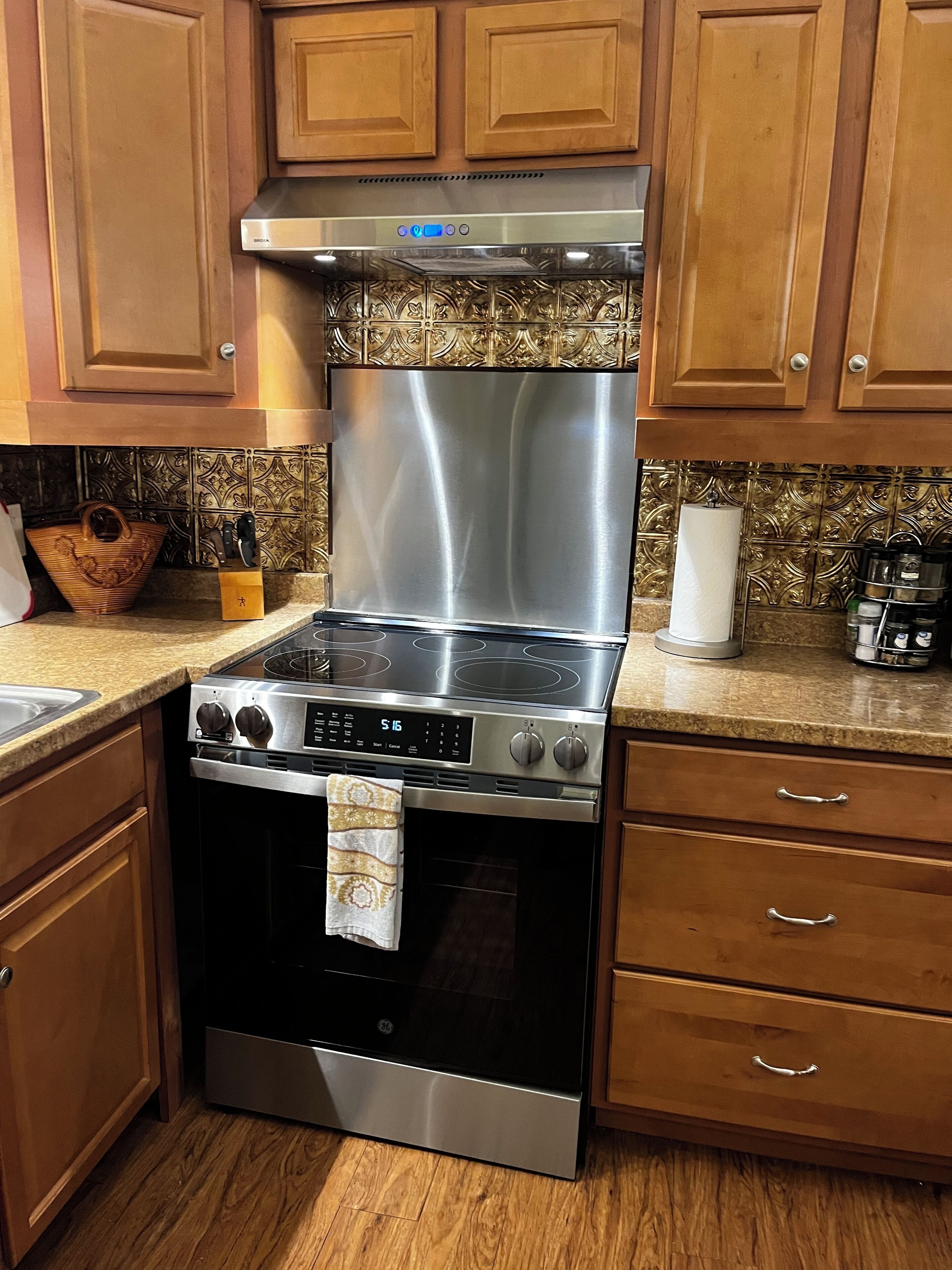 Frigorifero, forno, piano cottura