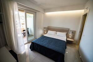 Rom – business | Sengetøy av topp kvalitet, memory foam-senger, minibar og safe på rommet