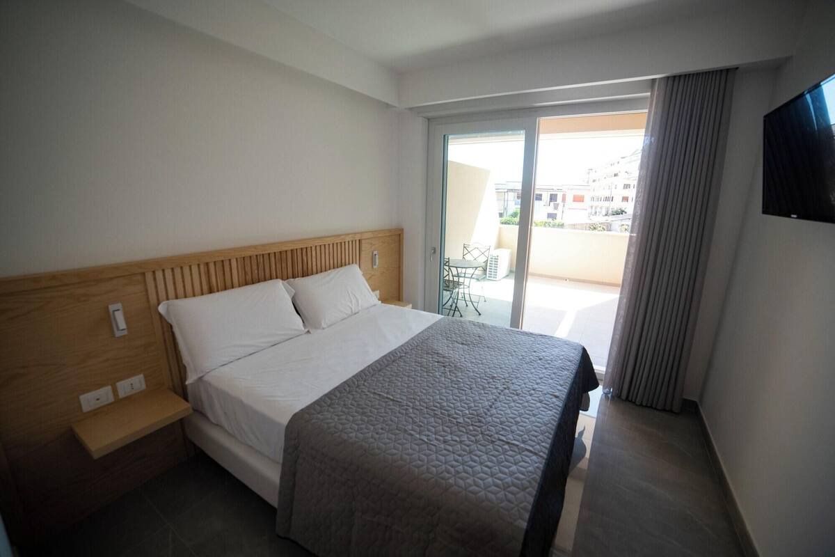 Premium bedding, memory foam beds, minibar, in-room safe