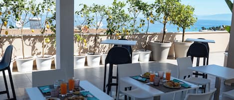 Desayuno continental incluido todos los días