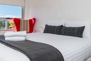2 Schlafzimmer, Schreibtisch, Bügeleisen/Bügelbrett, WLAN