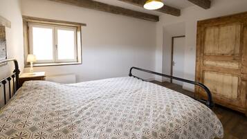 3 chambres, lit parapluie, Wi-Fi gratuit, draps fournis