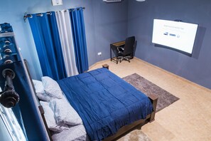 アイロン / アイロン台、WiFi (無料)