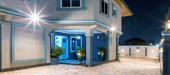 BlueGreen Guest House