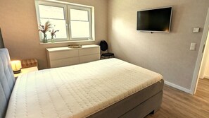 2 bedrooms, iron/ironing board, travel cot, free WiFi - Alleinstehendes Ferienhaus mit Überdachter Terrasse (Lathen)