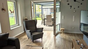 Smart TV - Alleinstehendes Ferienhaus mit Überdachter Terrasse (Lathen)