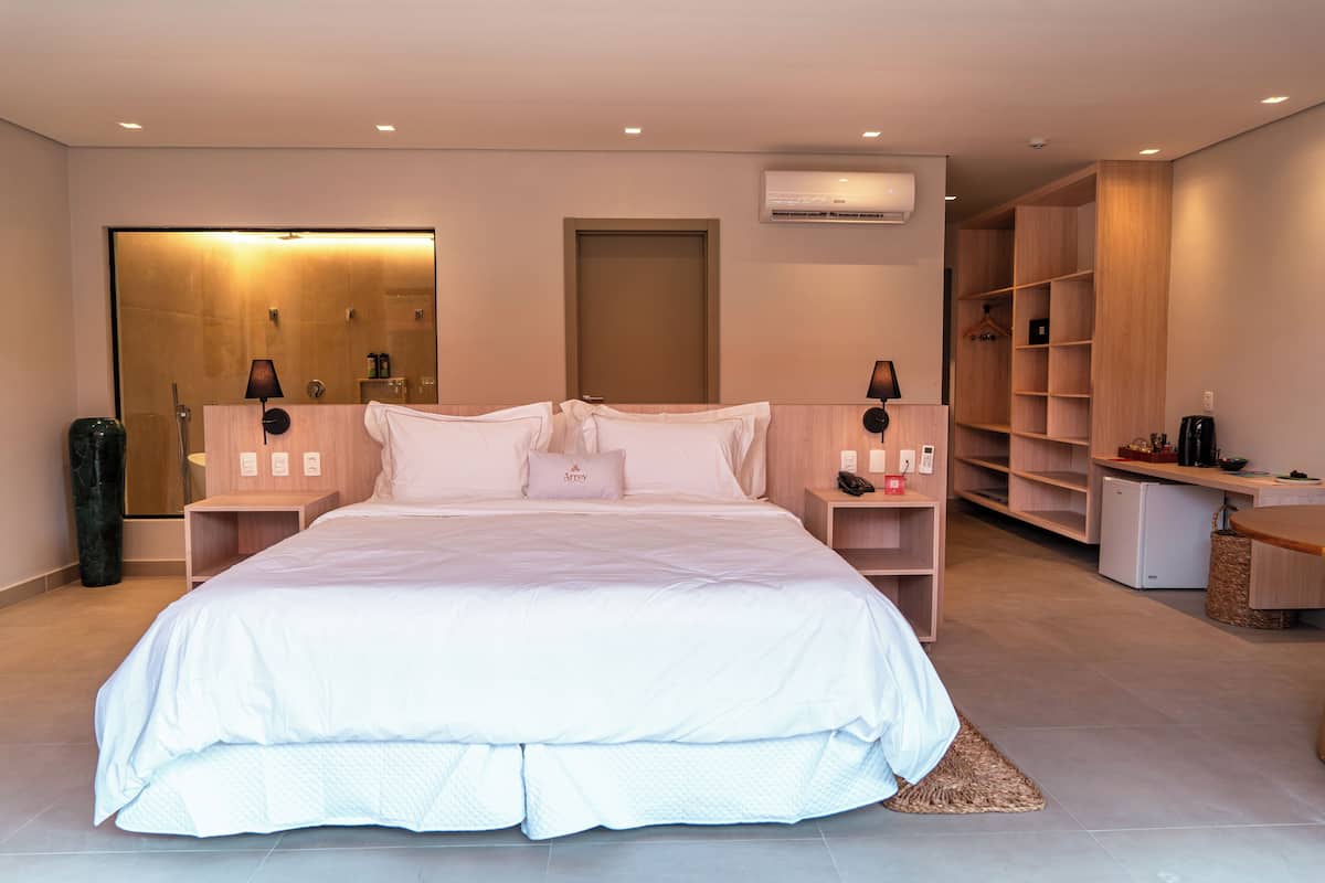มินิบาร์, Wi-Fi ฟรี, ผ้าปูที่นอน
