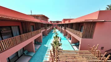 Kolam renang tertutup