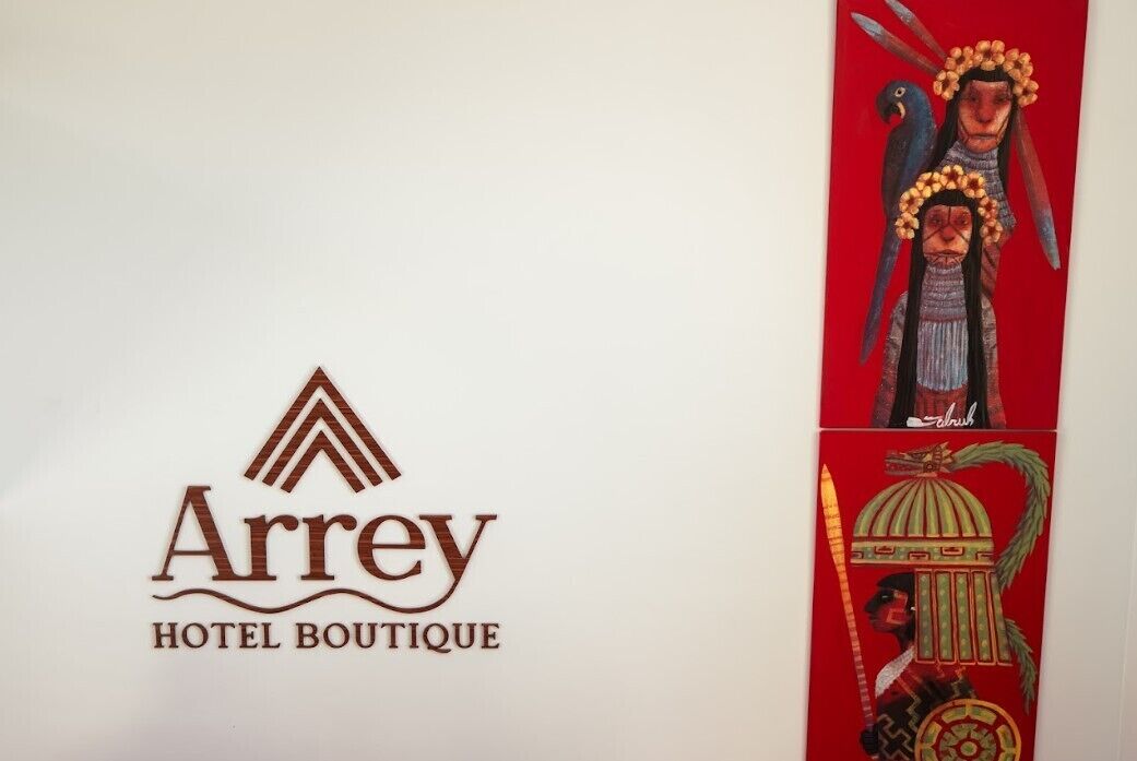 A logo for Arrey Hotel Boutique.