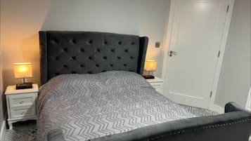 3 bedrooms, iron/ironing board, free WiFi, bed sheets