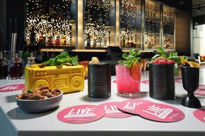 Restaurant - Aloft by Marriott Waukee (Waukee)