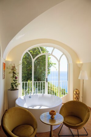 Royal Suite, 1 Bedroom, Sea View | Premium bedding, down duvets, memory-foam beds, minibar - Villa Santa Chiara Positano (Positano)