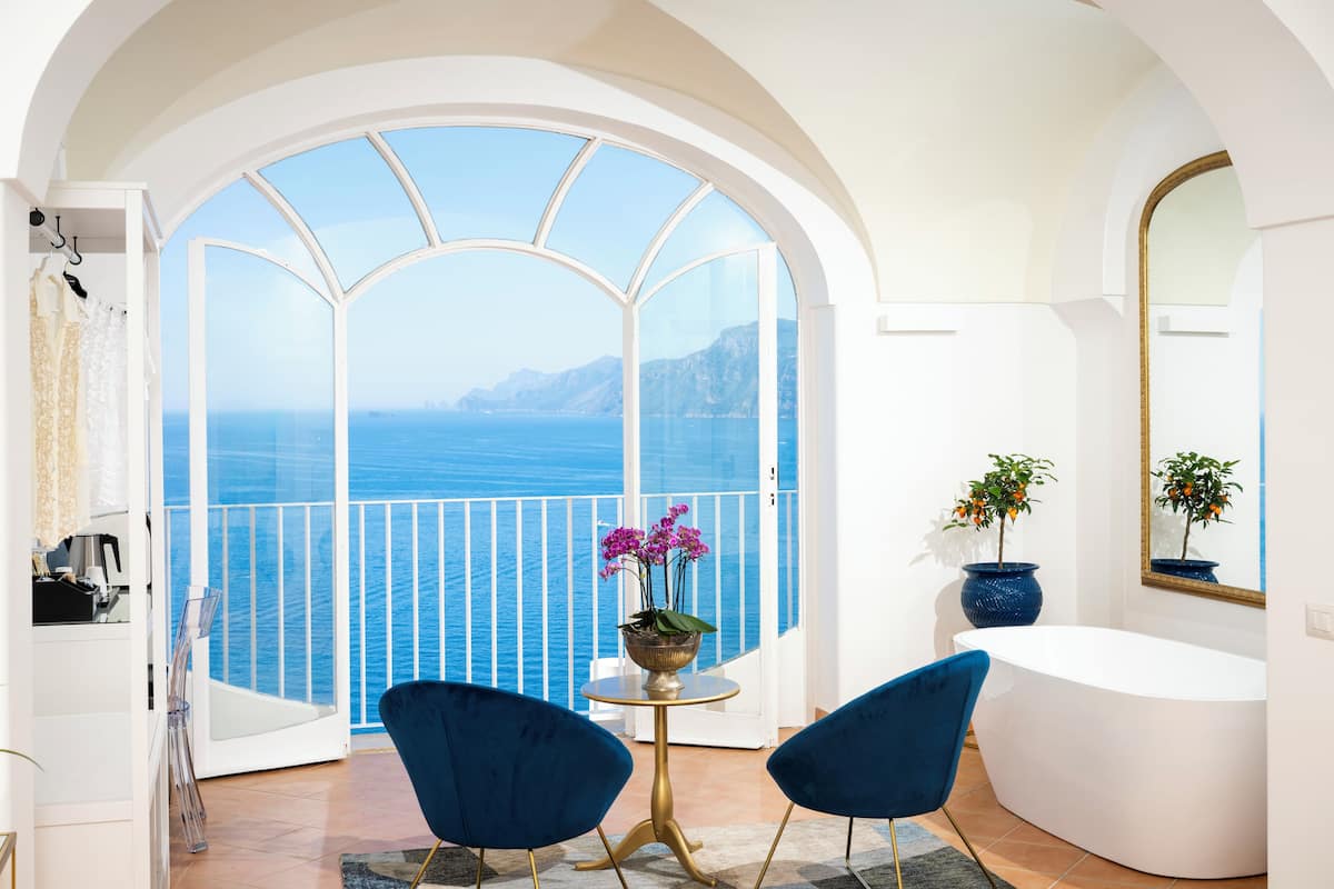 Deluxe Room, 1 Queen Bed, Sea View, Sea Facing | 1 bedroom, premium bedding, down duvets, memory-foam beds