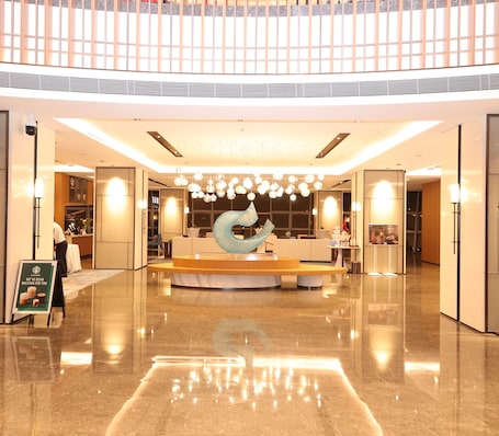 Lobby. Fairfield by Marriott Guangzhou Konggang