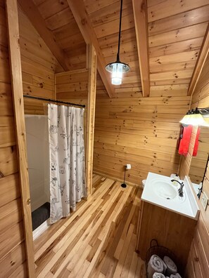 Handtücher, Seife, Toilettenpapier