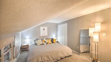 4 bedrooms, iron/ironing board, WiFi, bed sheets