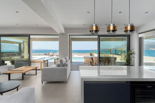 LUXURY VILLA EOS BEACHFRONT  20 metres from the sea