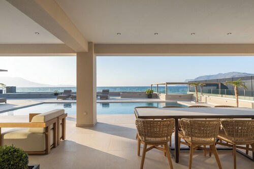 LUXURY VILLA EOS BEACHFRONT  20 metres from the sea