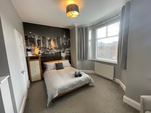 4 Luxury Ensuite Bedrooms, Games & Arcade Room