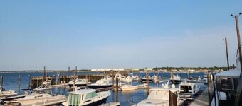 Island View House BnB Self Check-In # 4 / Free Off-Street Parking 