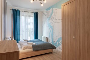 1 habitación, tabla de planchar con plancha, wifi gratis y ropa de cama 