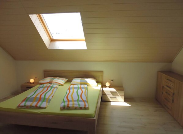 2 habitaciones, wifi gratis y ropa de cama 