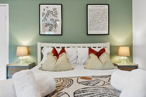 2 dormitorios, tabla de planchar con plancha, wifi gratis y ropa de cama
