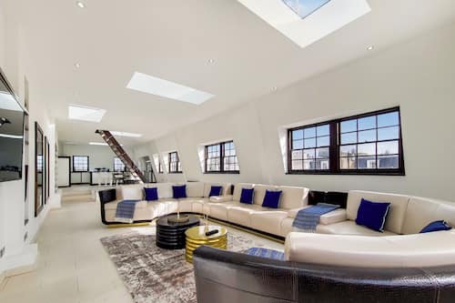 Presidential Apartment | Living area | Offices