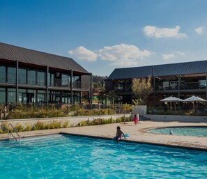 Outdoor pool - Classic sleep (Midrand)