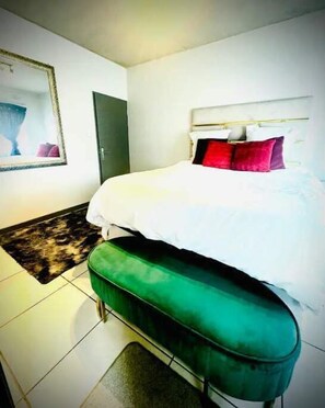 1 bedroom, in-room safe, WiFi - Classic sleep (Midrand)