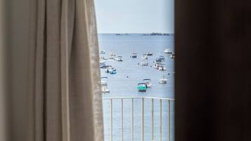 Family House, Ocean View (Casa Nova) | Blackout curtains, soundproofing, free WiFi