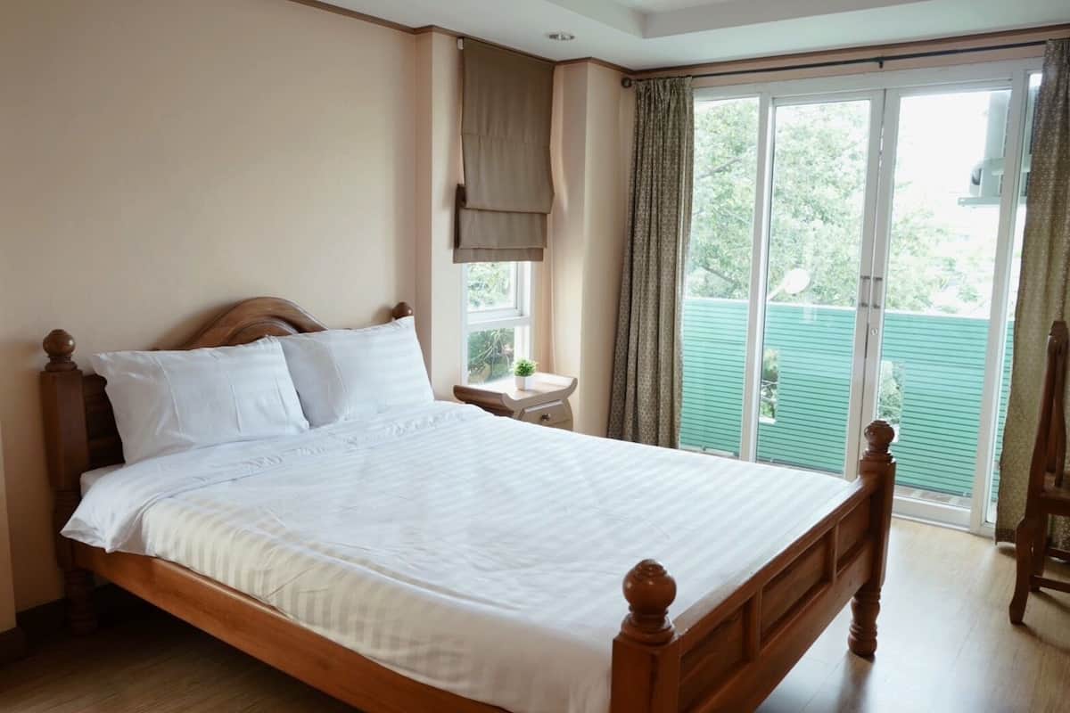 Superior tweepersoonskamer, balkon | Een bureau, geluiddichte muren, gratis wifi, beddengoed
