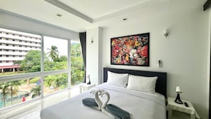 1 bedroom - 6-30 - 1 Bdr Condo With Balcony and Shared Pool (Patong)
