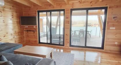 Riverhouse Luis. Neues Gemütliches Ferienhaus Direkt an der Ada Bojana